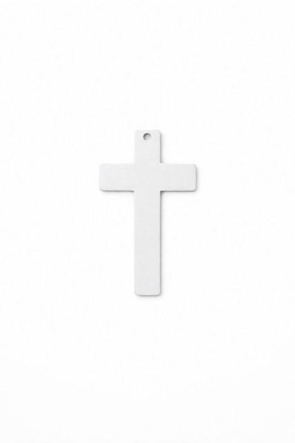 biały krzyż dekoracja metalowa na ścianę