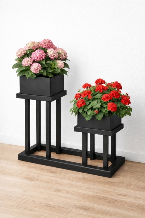 czarny kwietnik solidny metalowy design