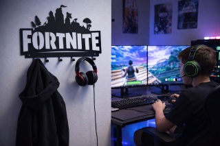 Wieszak na ubrania do przedpokoju metalowy Fortnite 72cm